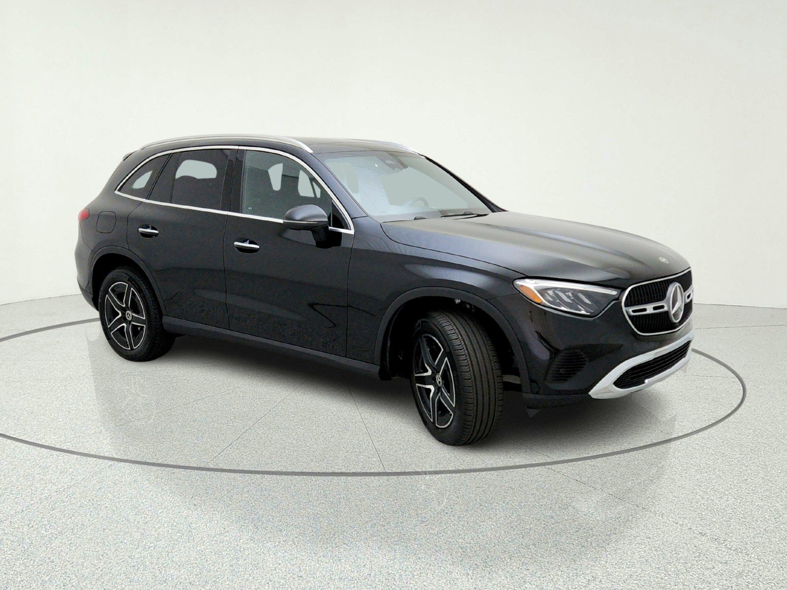 Used 2026 Mercedes-Benz GLC 300 4MATIC image 5