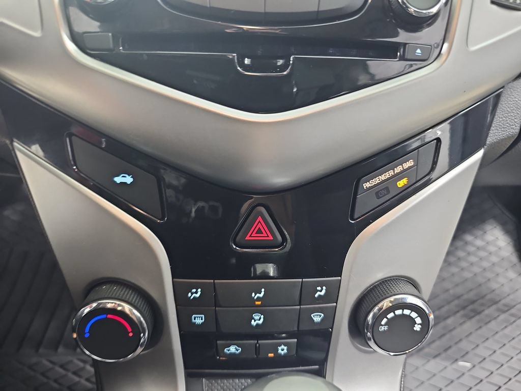 Used 2016 Chevrolet Cruze LT FWD image 28