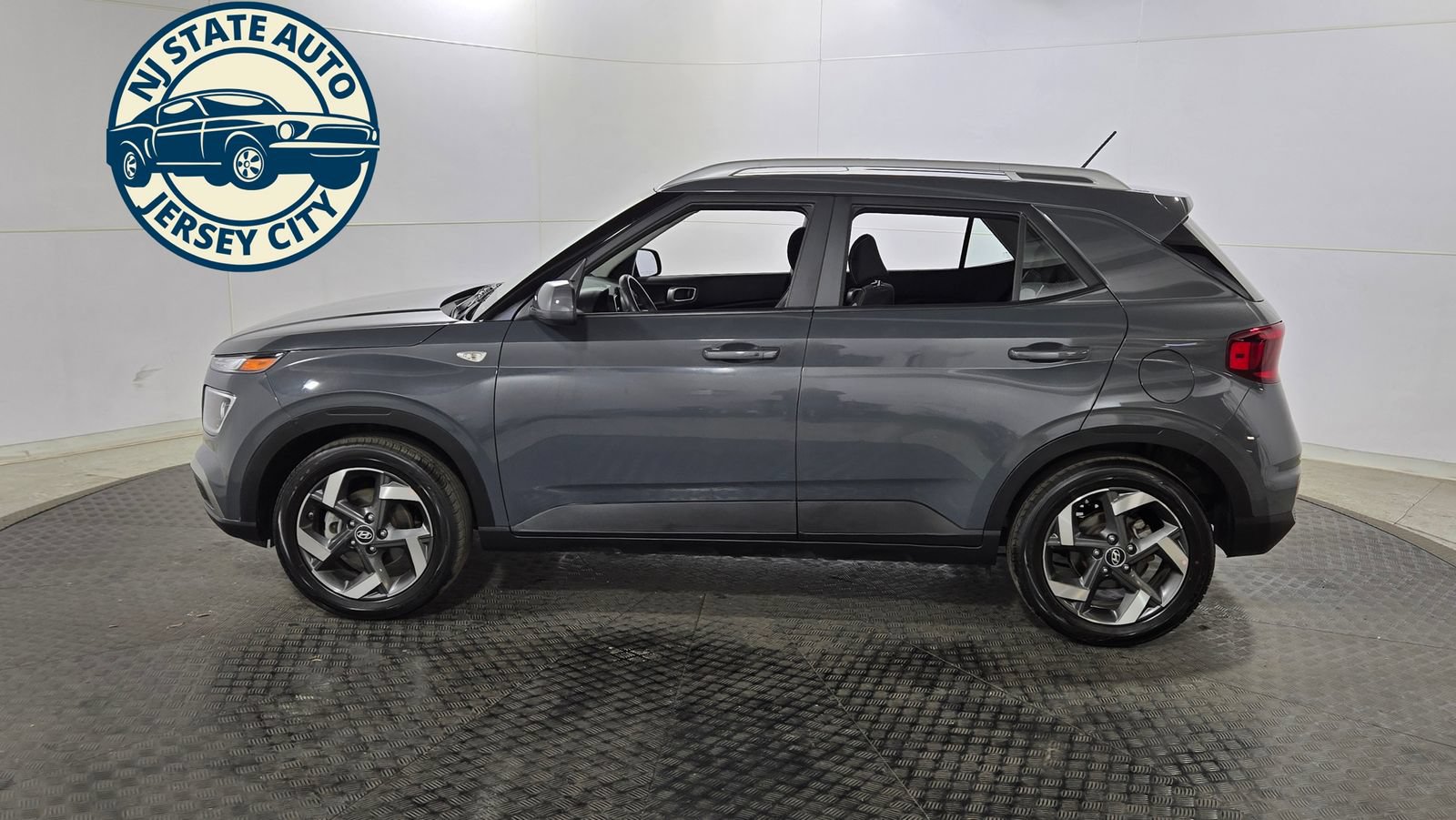 Used 2026 Hyundai Venue SEL FWD image 4