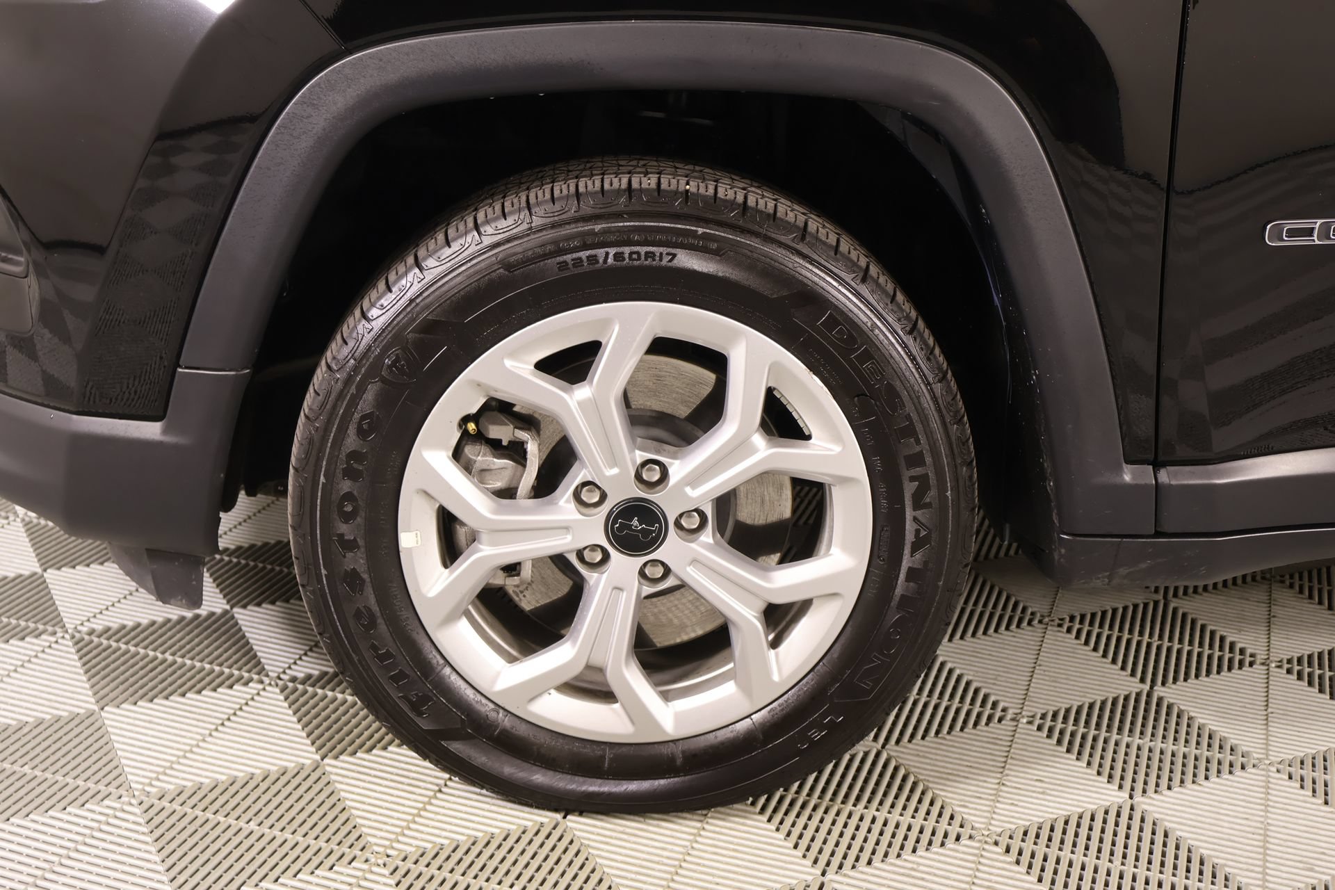 Used 2026 Jeep Compass Latitude AWD/4WD image 16