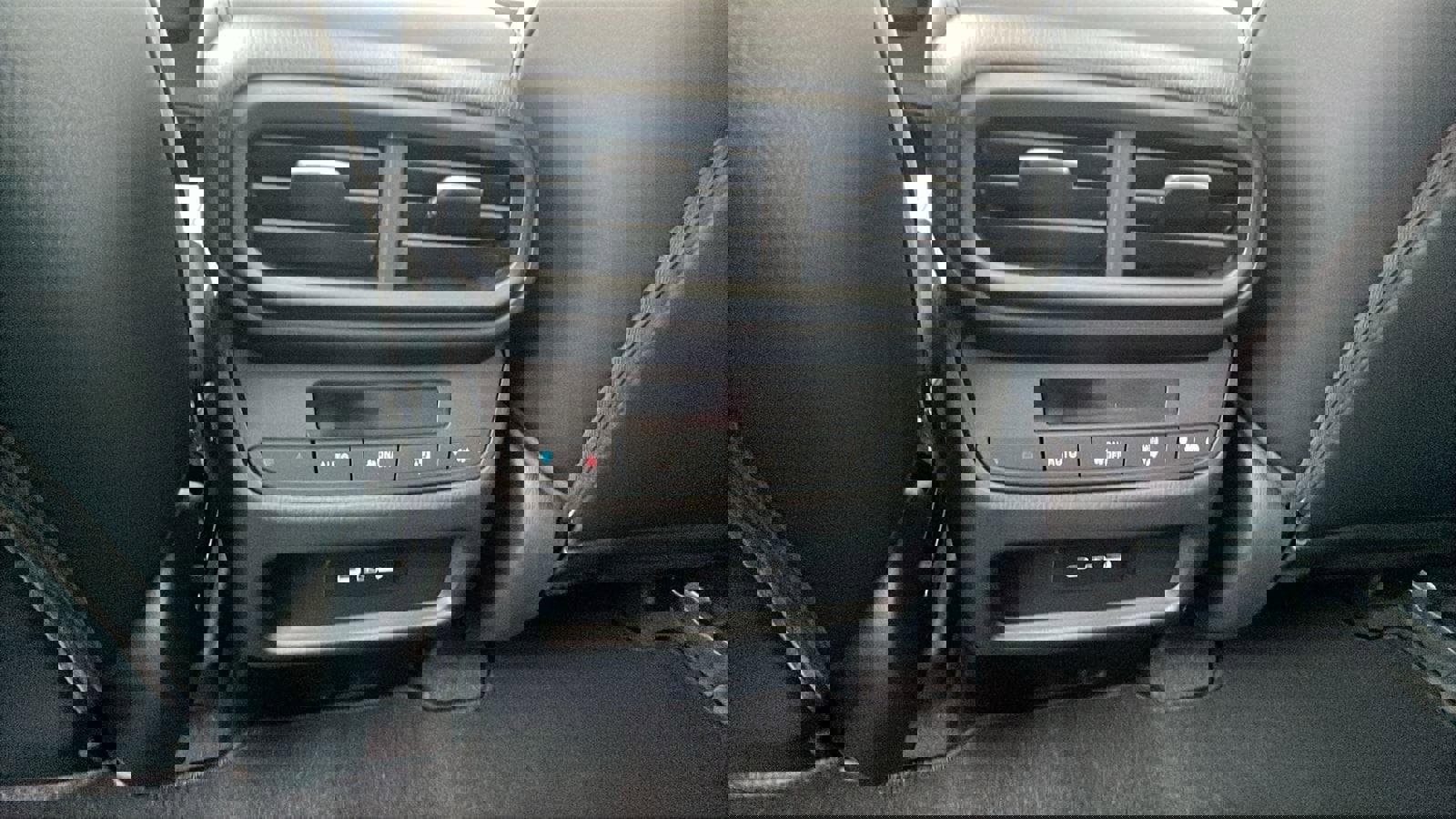 New 2025 Honda Pilot Touring image 23