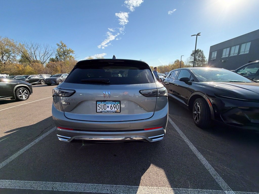 Used 2024 Buick Envision Avenir AWD/4WD image 29