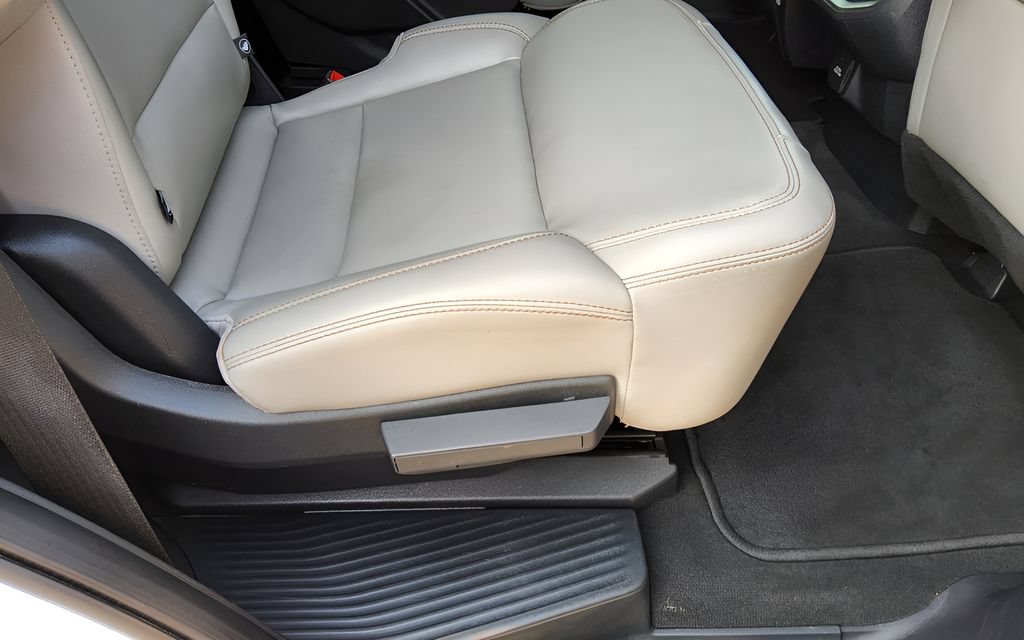 Used 2025 Ford Expedition Active AWD/4WD image 41