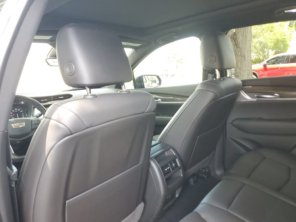 Certified 2022 Cadillac XT5 Sportv w/ Technology Package AWD/4WD image 15