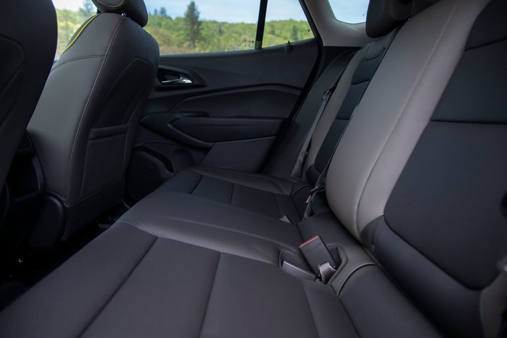 New 2026 Chevrolet Trax ACTIV w/ Sunroof Package FWD image 12