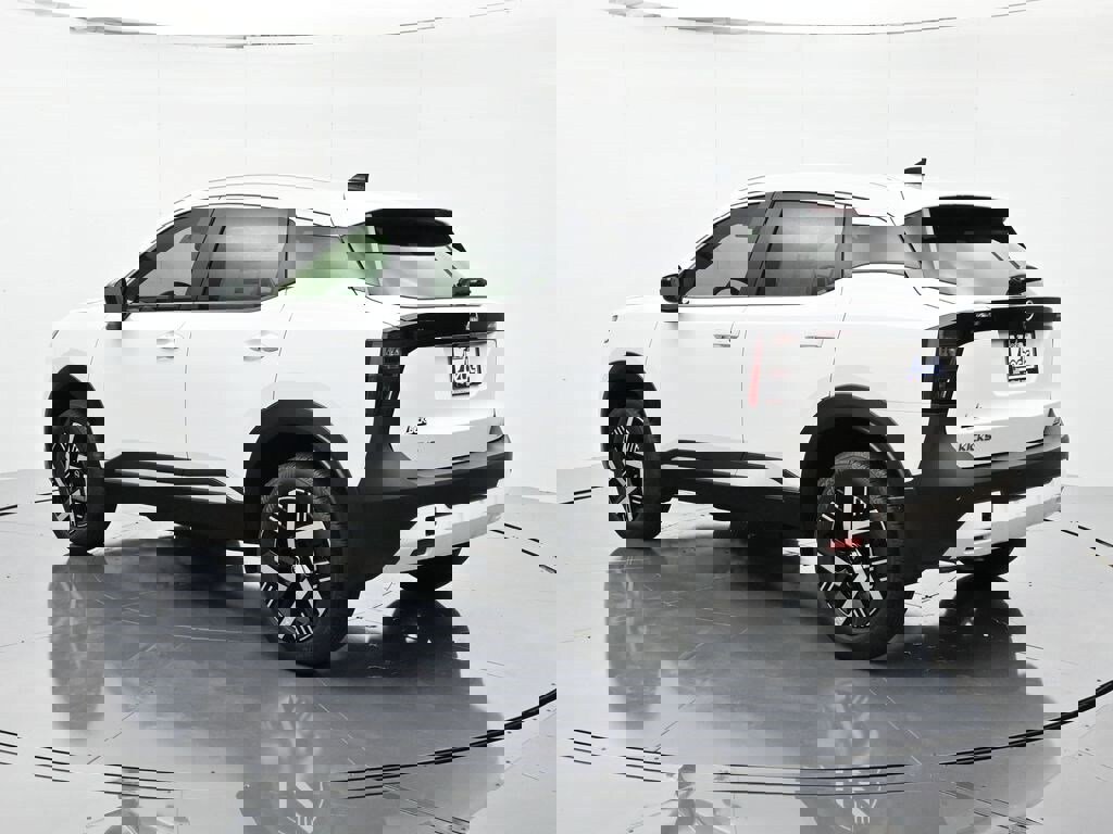 New 2026 Nissan Kicks SV image 7