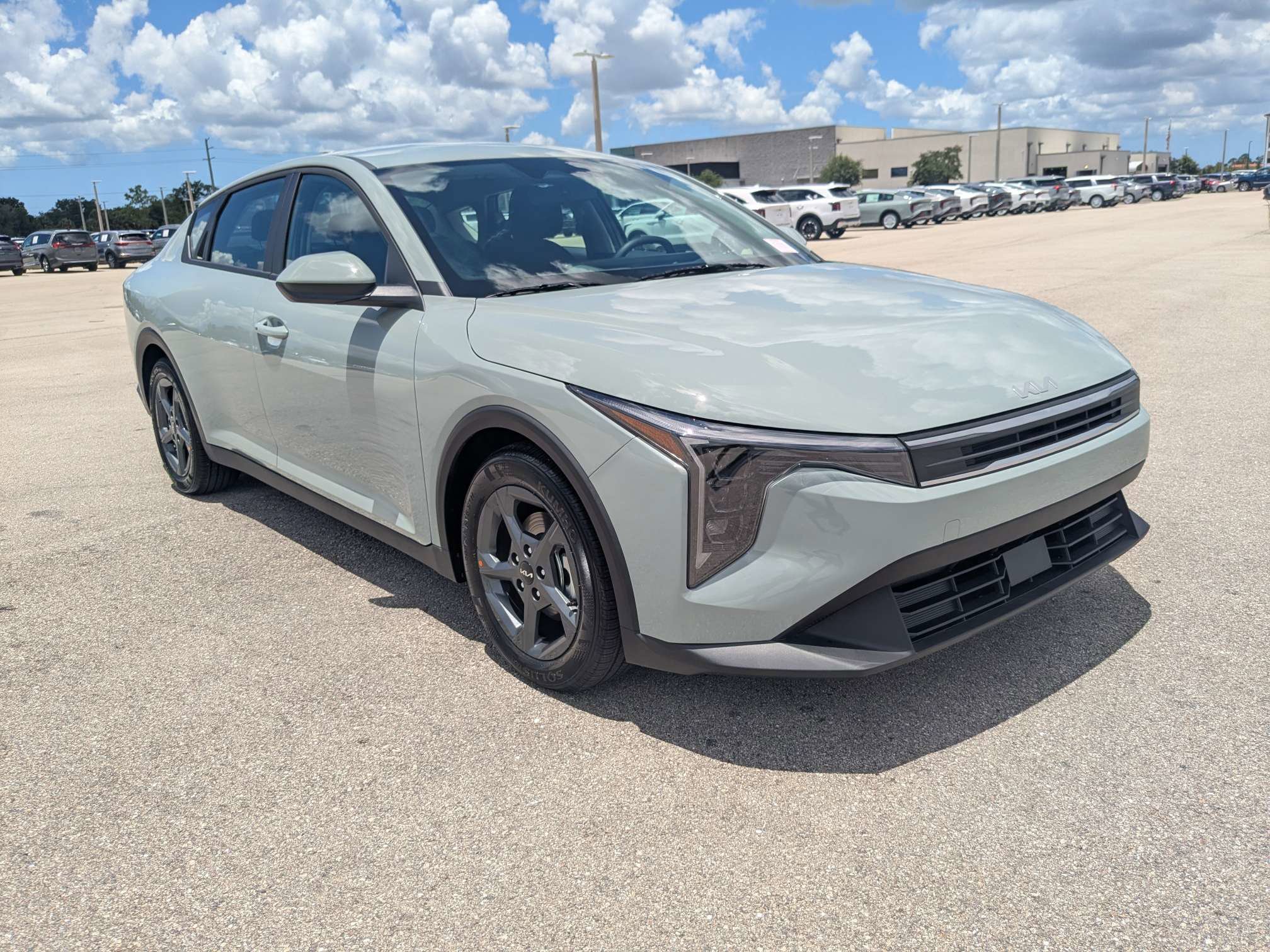 Certified 2025 Kia K4 FWD image 2