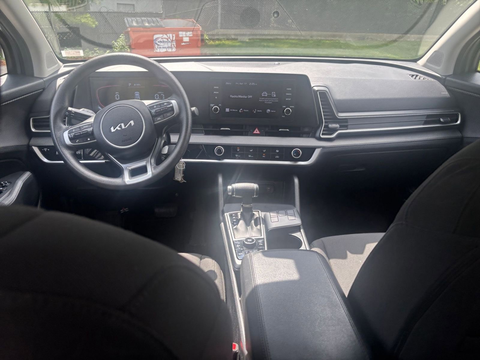 Used 2025 Kia Sportage LX image 31