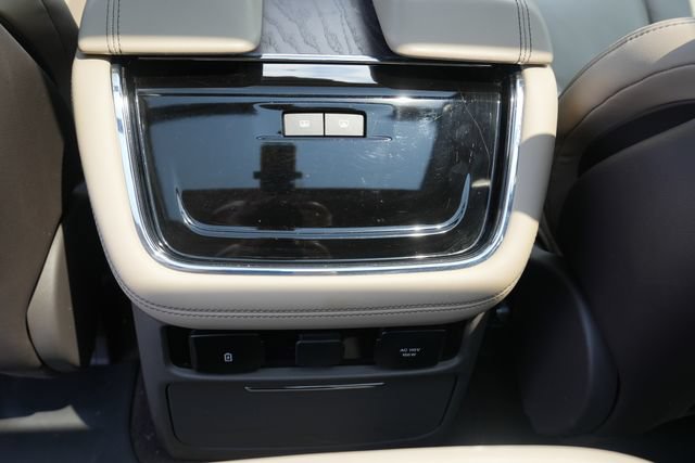 Used 2024 Lincoln Navigator Reserve AWD/4WD image 19
