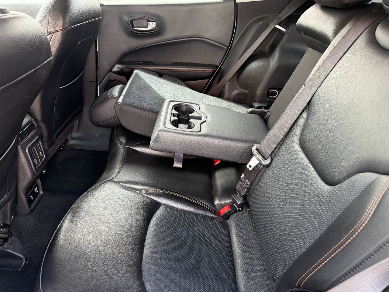 Used 2020 Jeep Compass Limited FWD image 13