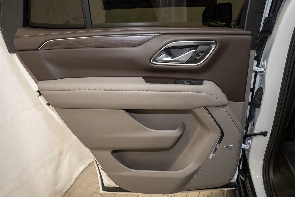 Used 2023 Chevrolet Tahoe LT w/ LT Signature Plus Package image 12