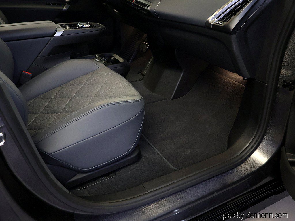 Certified 2026 BMW iX xDrive60 AWD/4WD image 39