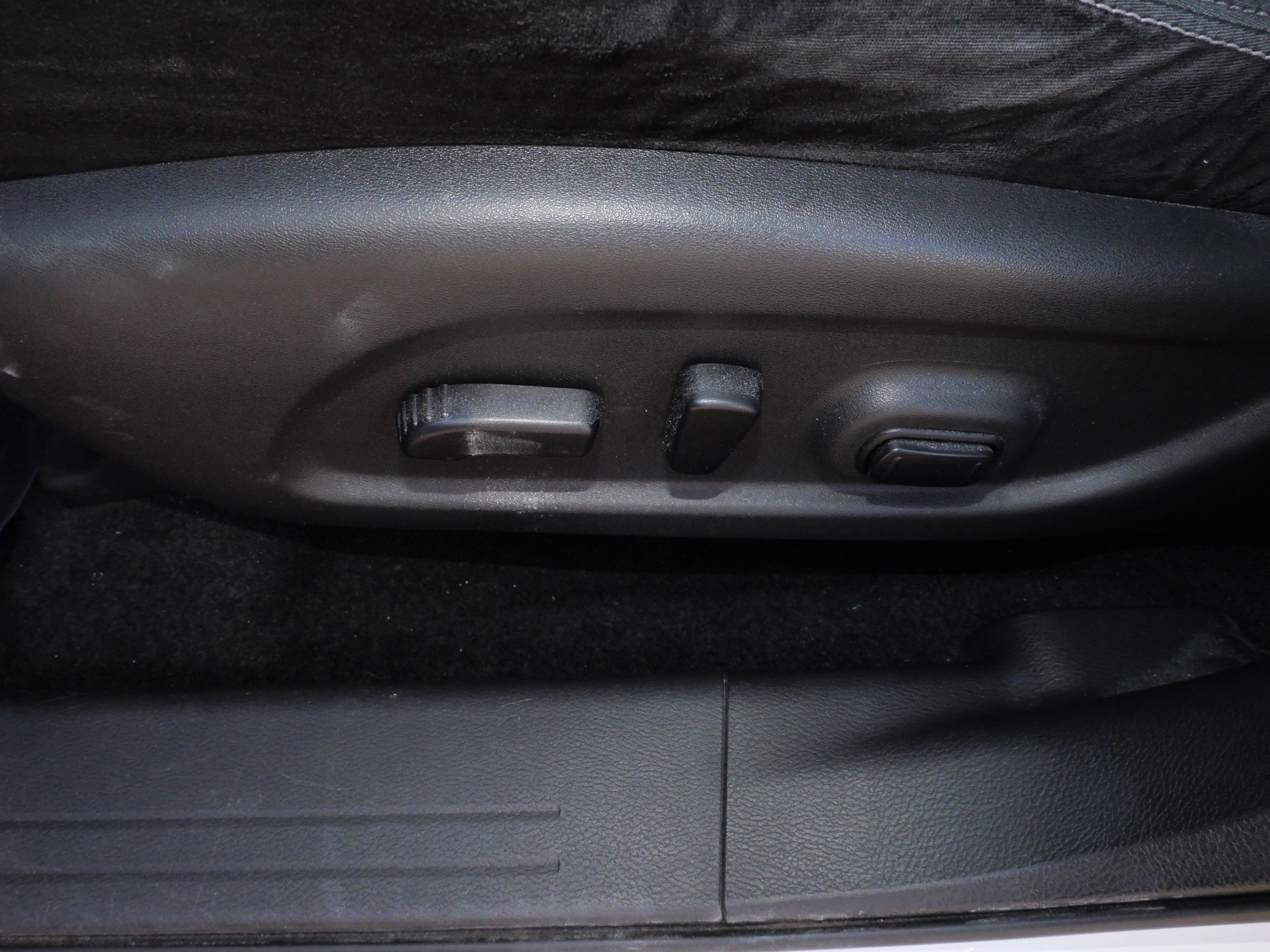 Used 2016 Nissan Murano SV AWD/4WD image 20