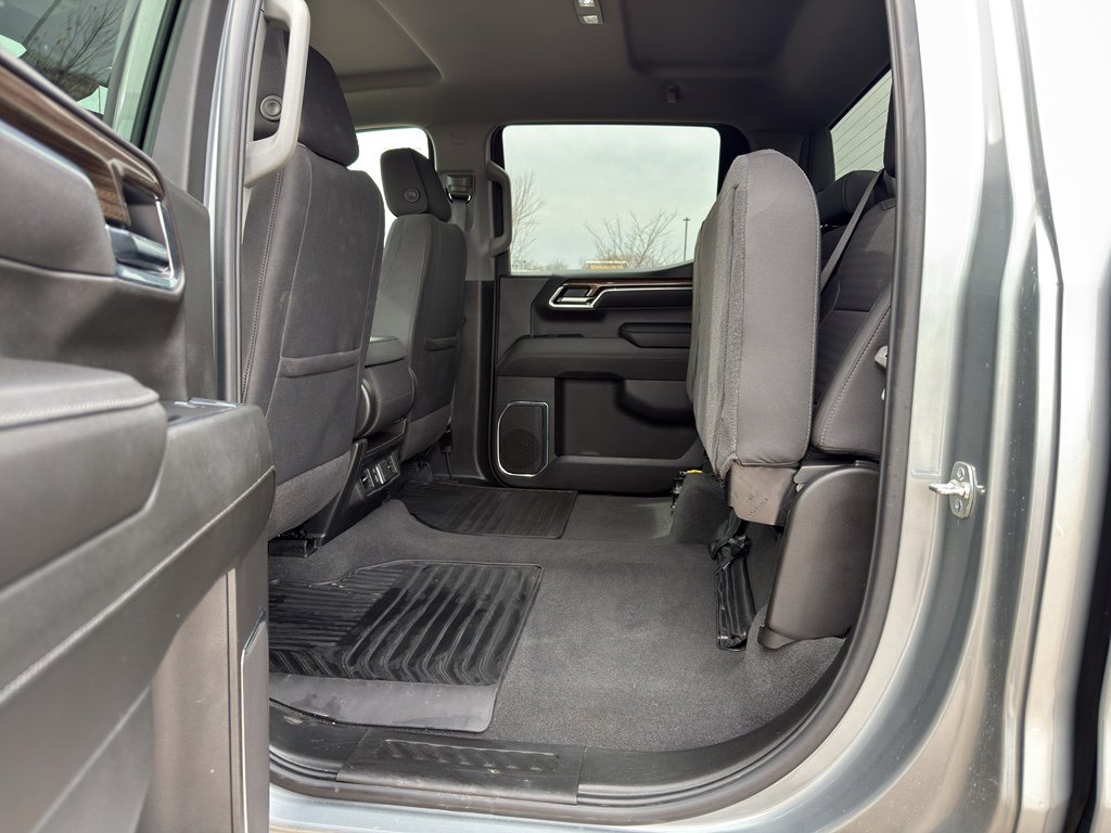 Used 2025 Chevrolet Silverado 1500 LT AWD/4WD image 42