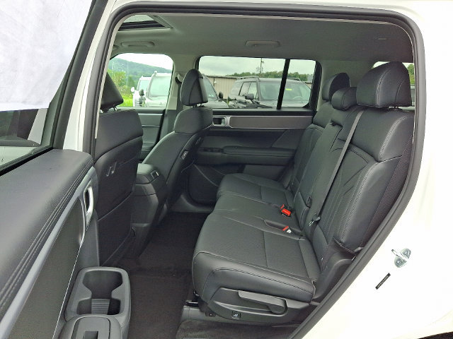 New 2027 Hyundai Santa Fe XRT w/ Tow & Go Package AWD/4WD image 5
