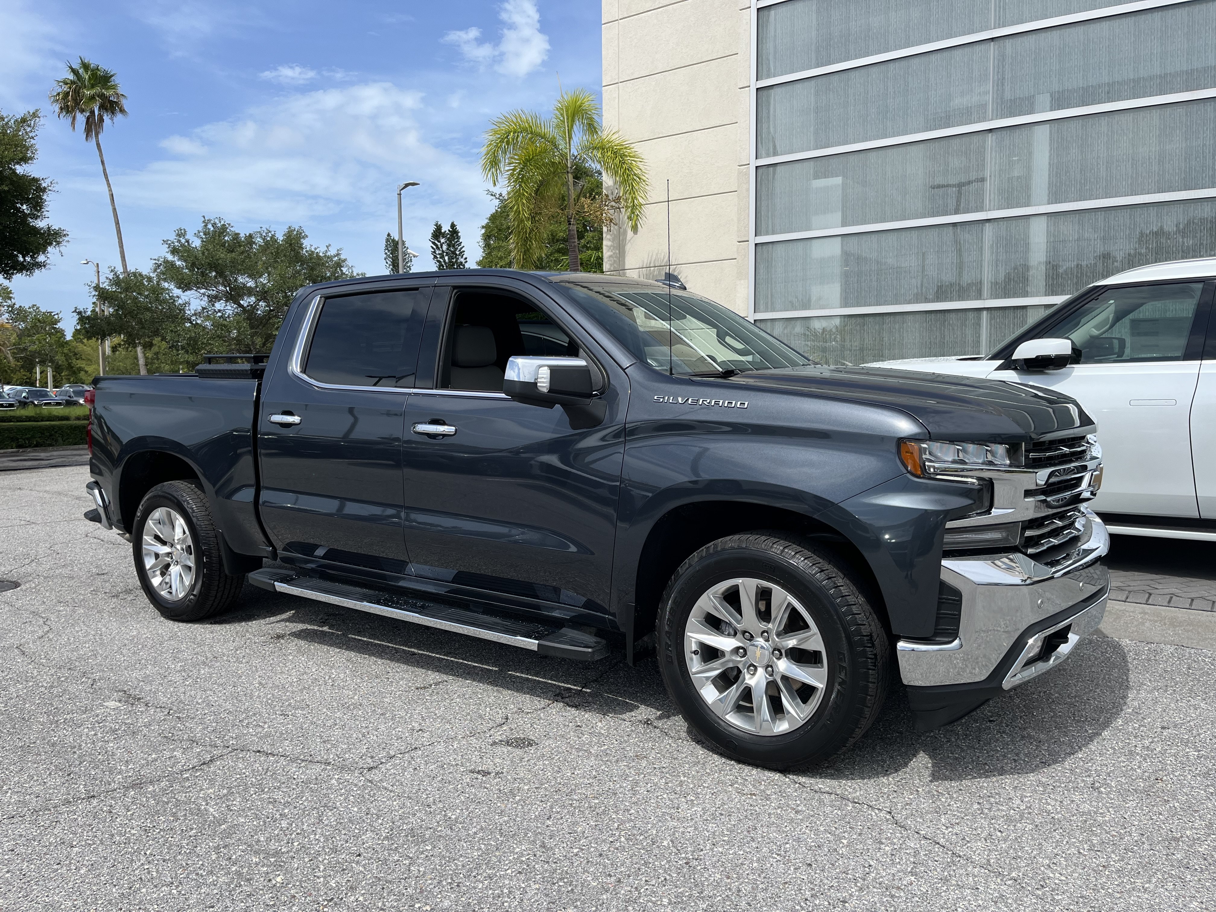 Used 2022 Chevrolet Silverado 1500 LTZ RWD image 11