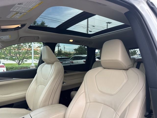 Used 2023 INFINITI QX60 Luxe w/ Vision Package AWD/4WD image 3