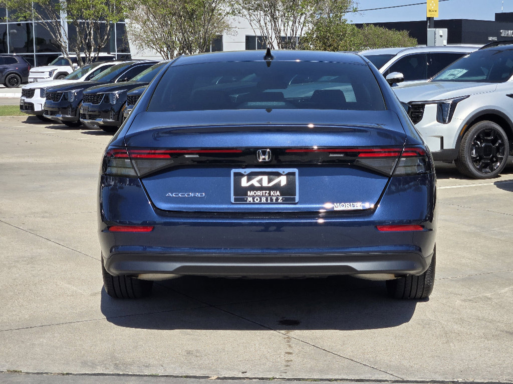 Used 2025 Honda Accord SE image 13