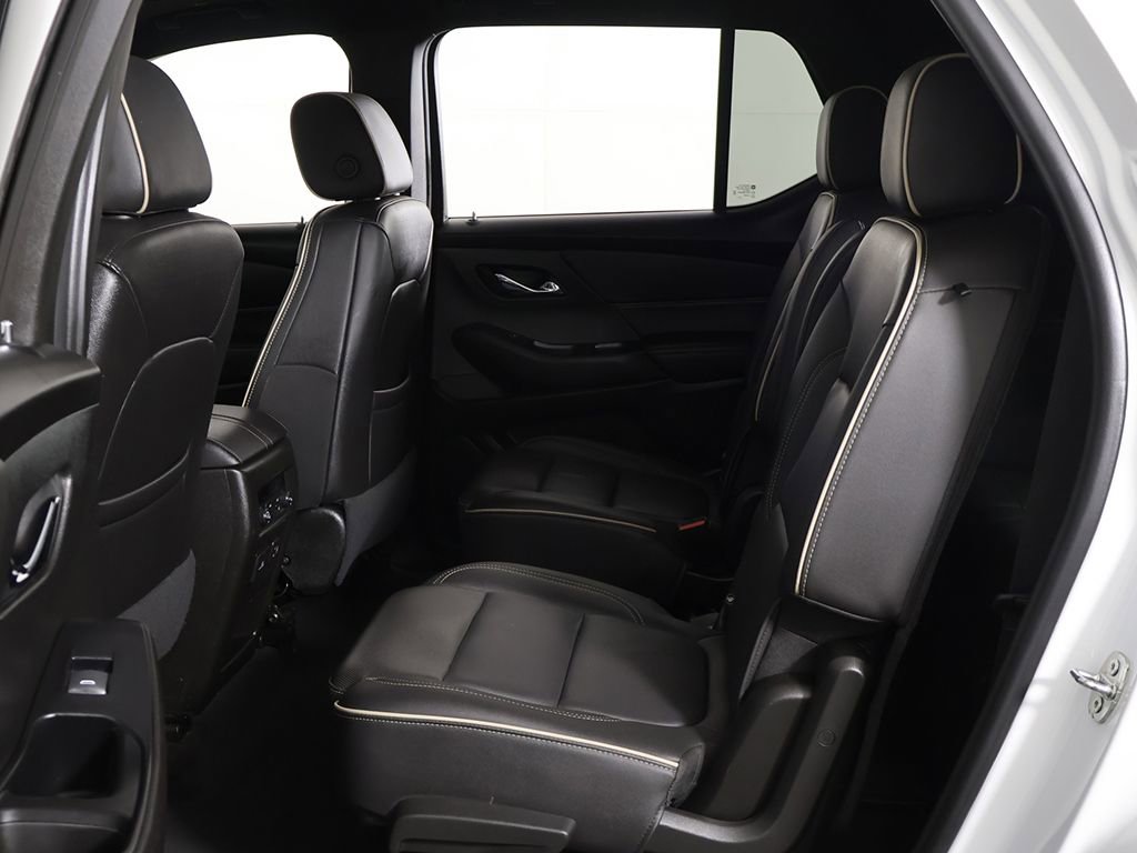 Used 2023 Chevrolet Traverse Premier w/ Redline Edition AWD/4WD image 37