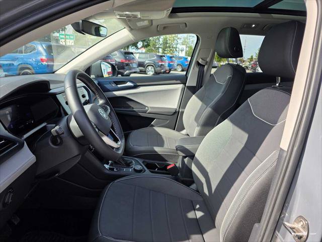 Used 2024 Volkswagen Taos SE AWD/4WD image 20