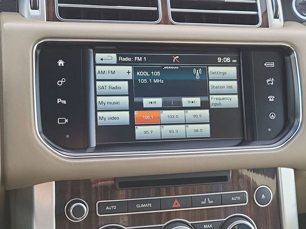 Used 2016 Land Rover Range Rover HSE image 19