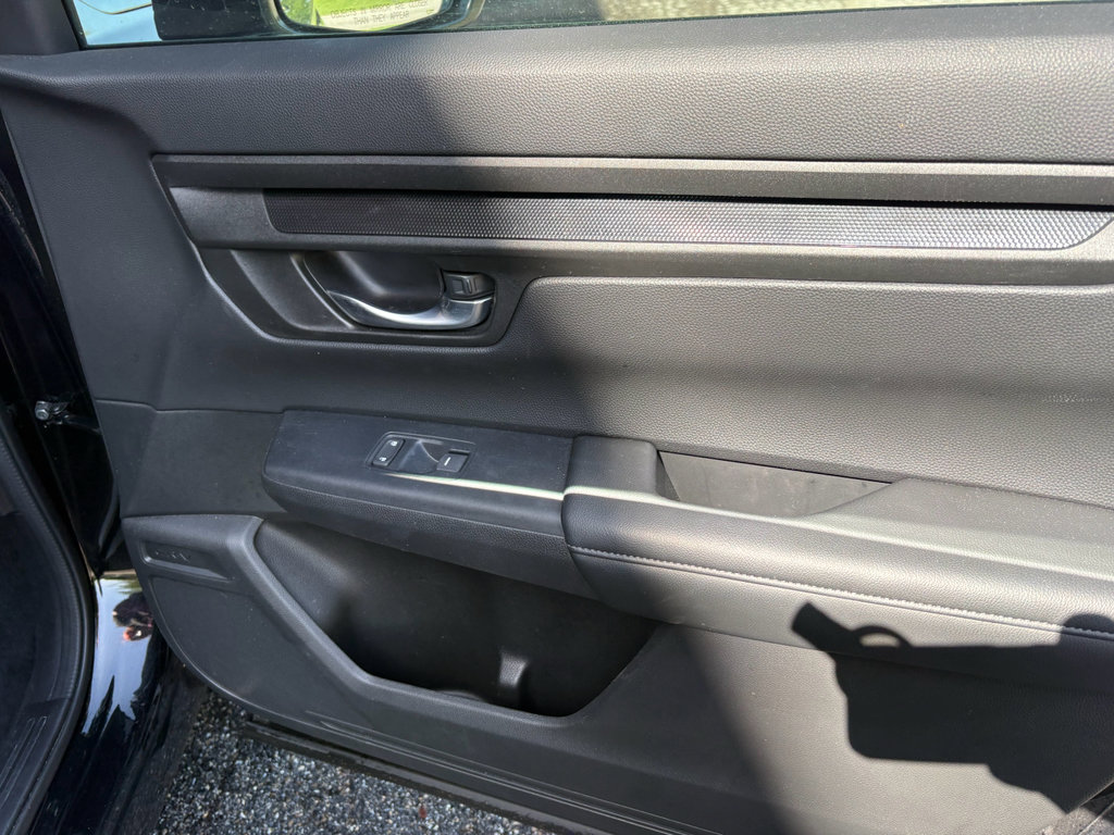 Used 2025 Honda CR-V LX image 28