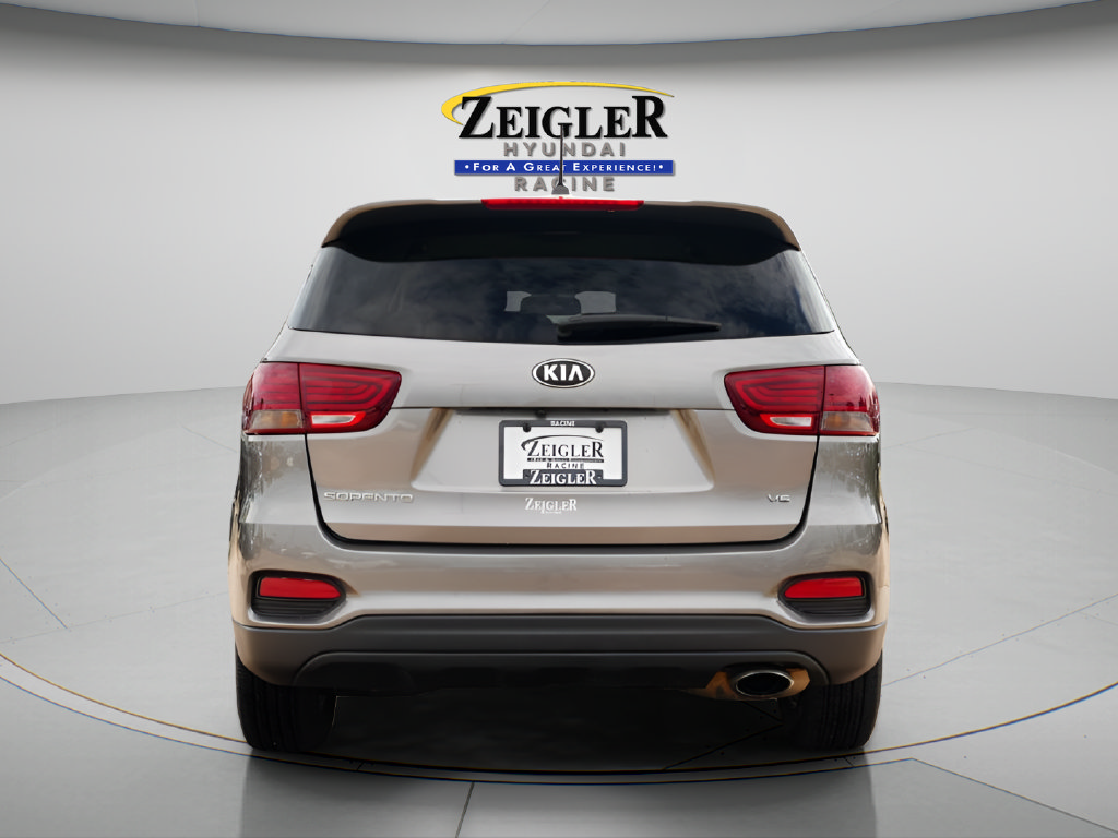 Used 2019 Kia Sorento FWD V6 image 6
