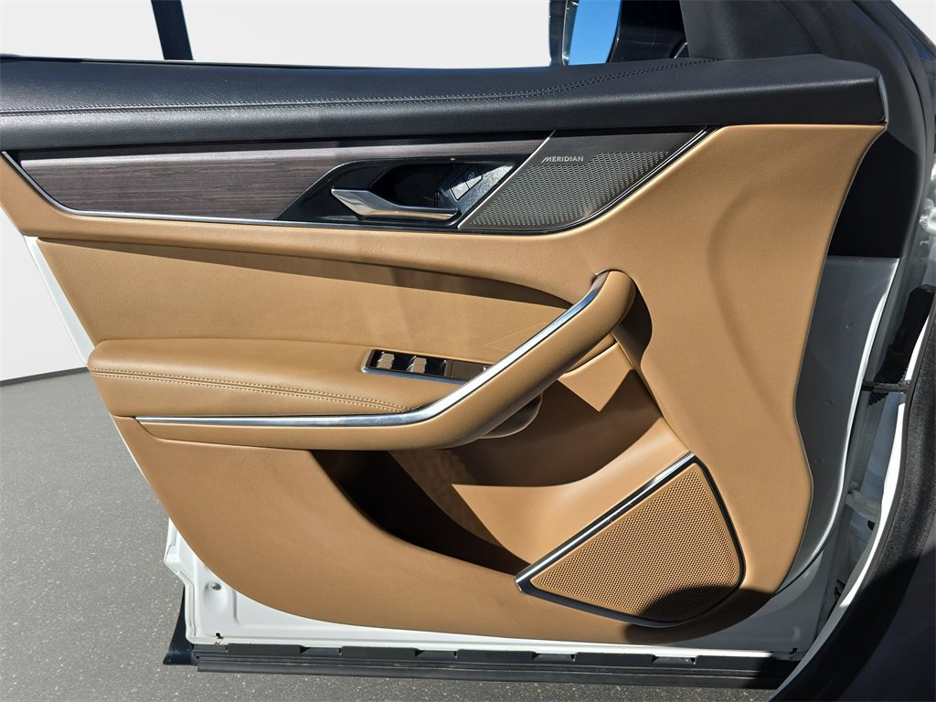 Used 2022 Jaguar F-PACE S image 30