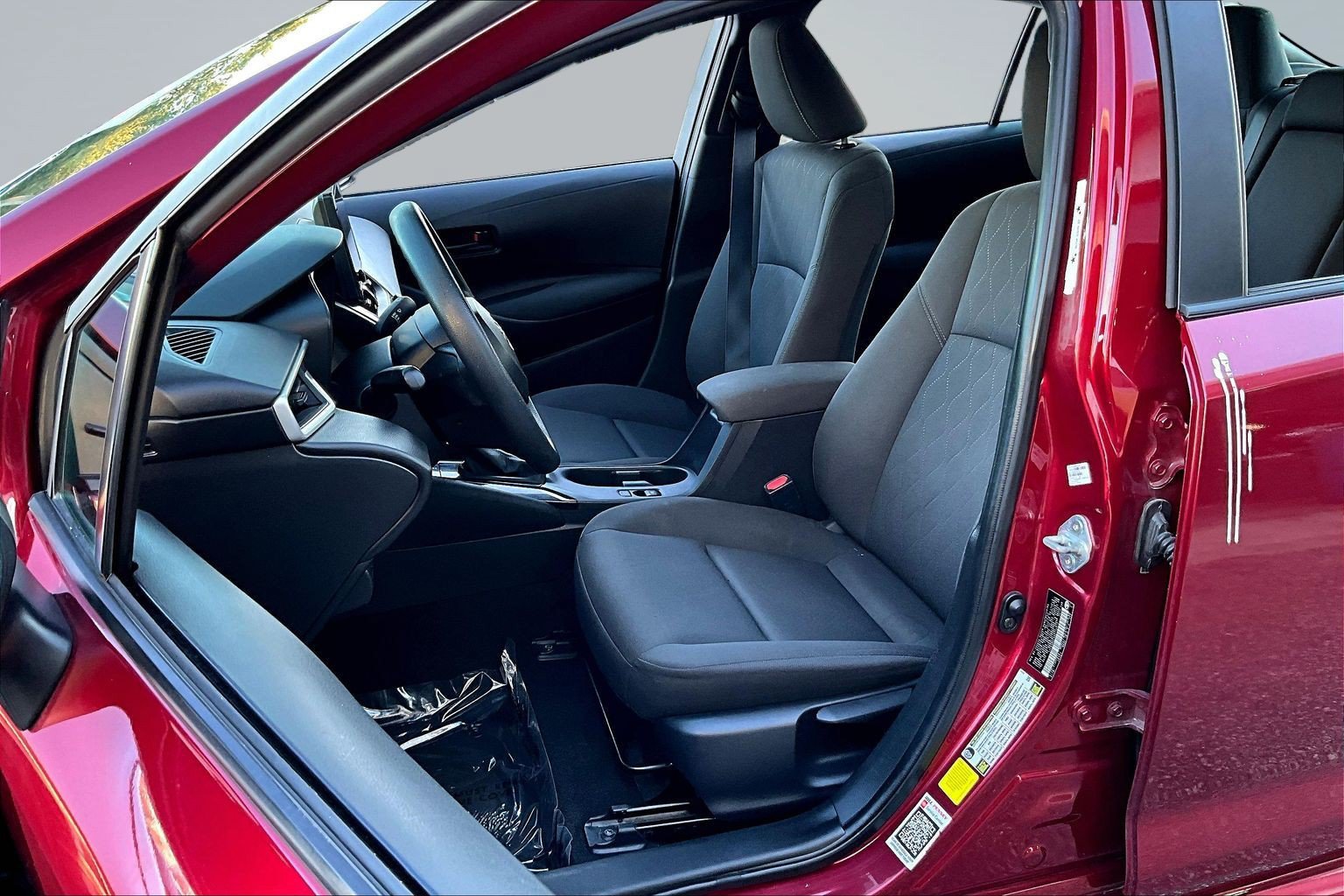 Used 2024 Toyota Corolla LE FWD image 18