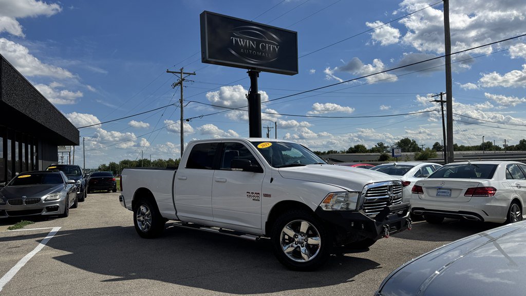 Used 2019 RAM 1500 Big Horn AWD/4WD image 1