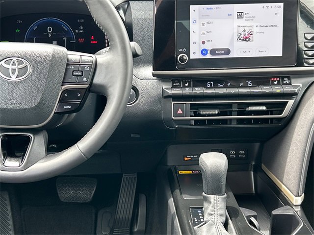 Used 2025 Toyota Camry LE image 13