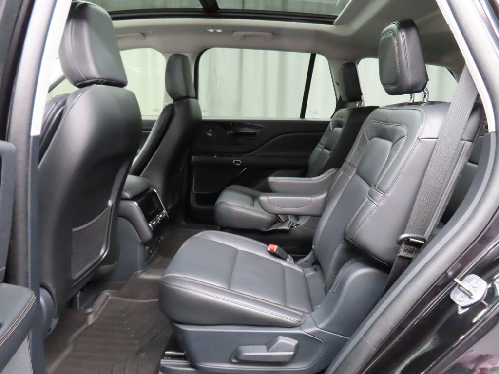 Used 2025 Lincoln Aviator Reserve w/ Jet Appearance Package AWD/4WD image 14