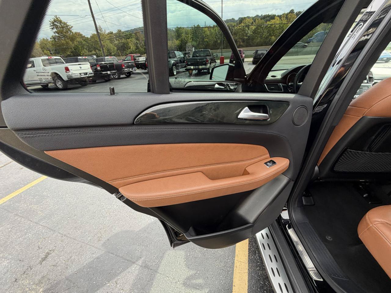 Used 2016 Mercedes-Benz GLE 400 4MATIC image 28