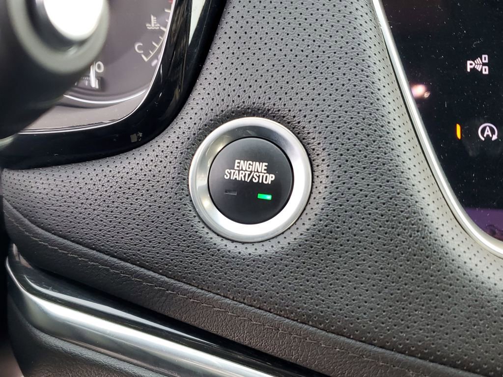 Used 2021 Cadillac XT5 Premium Luxury image 16