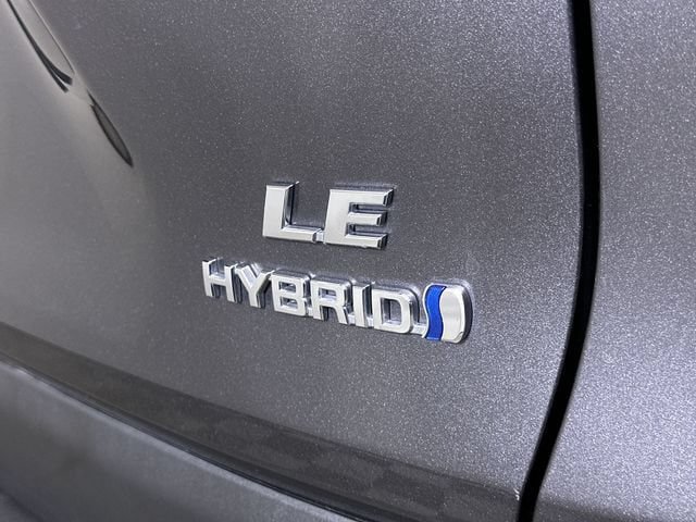 Used 2023 Toyota RAV4 LE AWD/4WD image 33