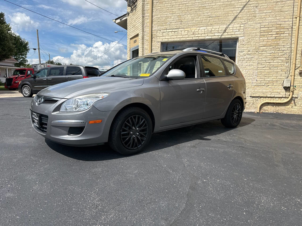 Used 2011 Hyundai Elantra w/ Popular Equipment Pkg 2 image 1