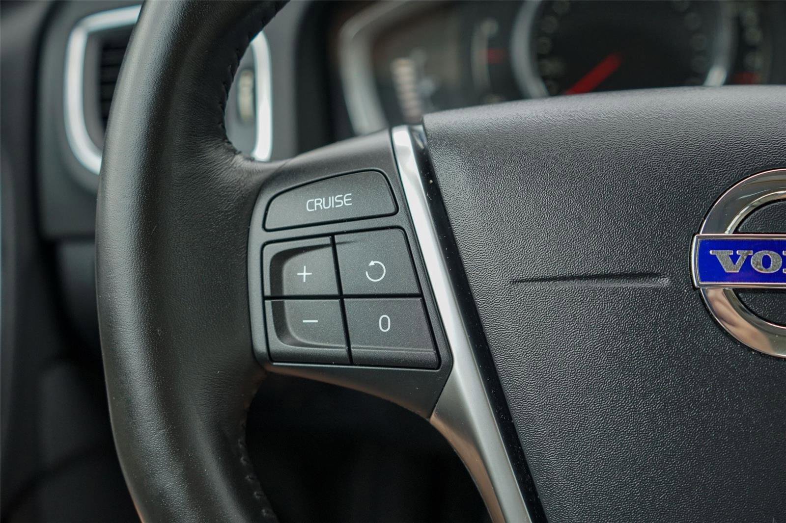 Used 2018 Volvo S60 T5 Dynamic w/ Vision Package image 17