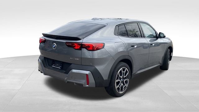 Used 2025 BMW X2 xDrive28i image 9