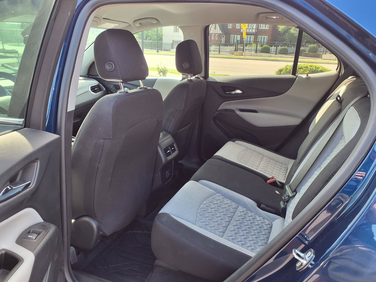 Used 2022 Chevrolet Equinox LT FWD image 22