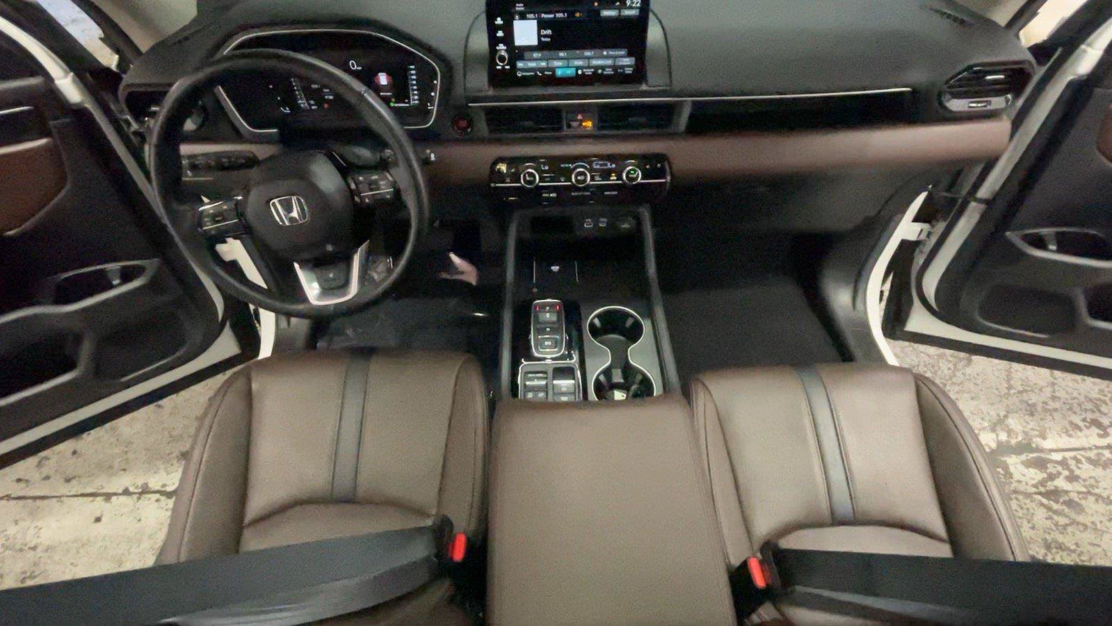 Used 2025 Honda Pilot Elite image 27