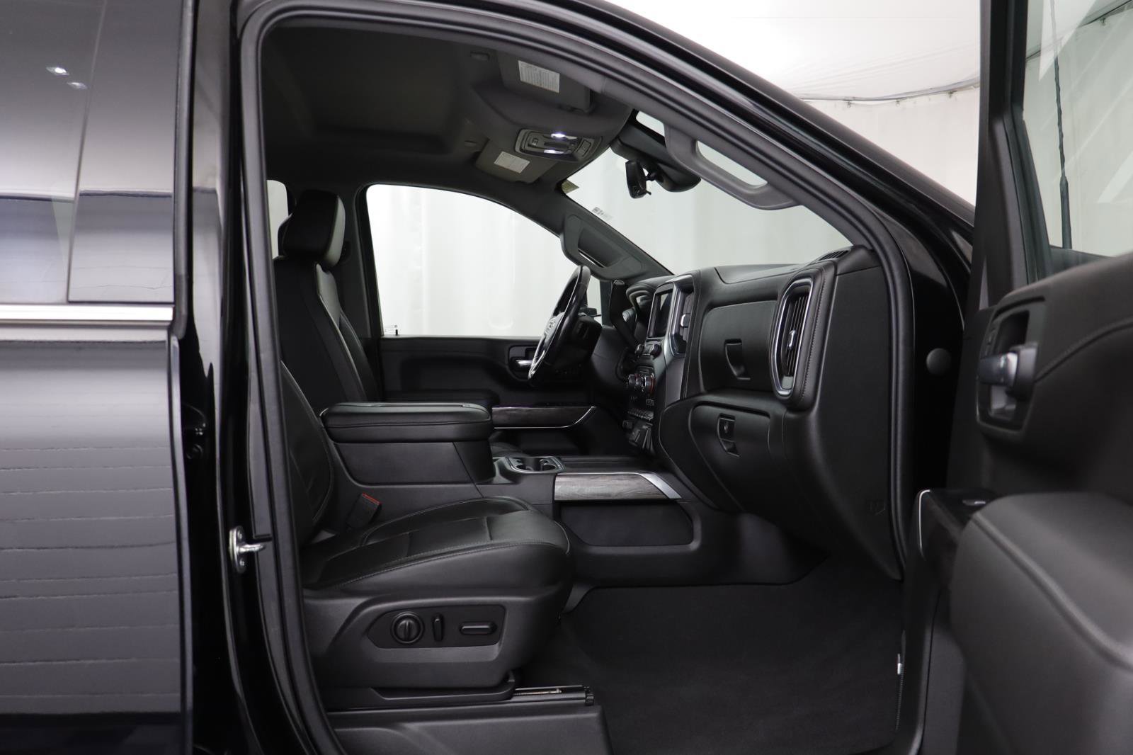 Used 2020 Chevrolet Silverado 3500 LTZ w/ LTZ Plus Package image 21