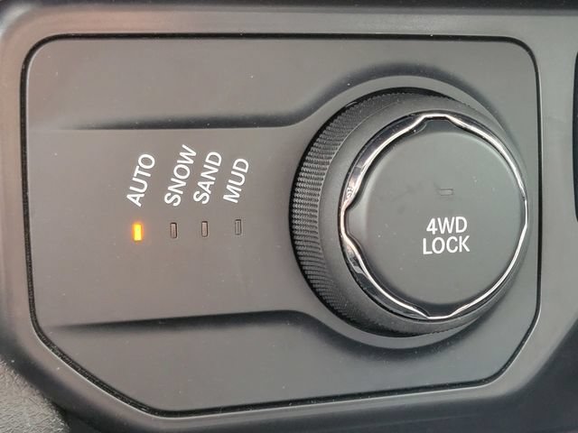 Certified 2023 Jeep Renegade Latitude AWD/4WD image 7