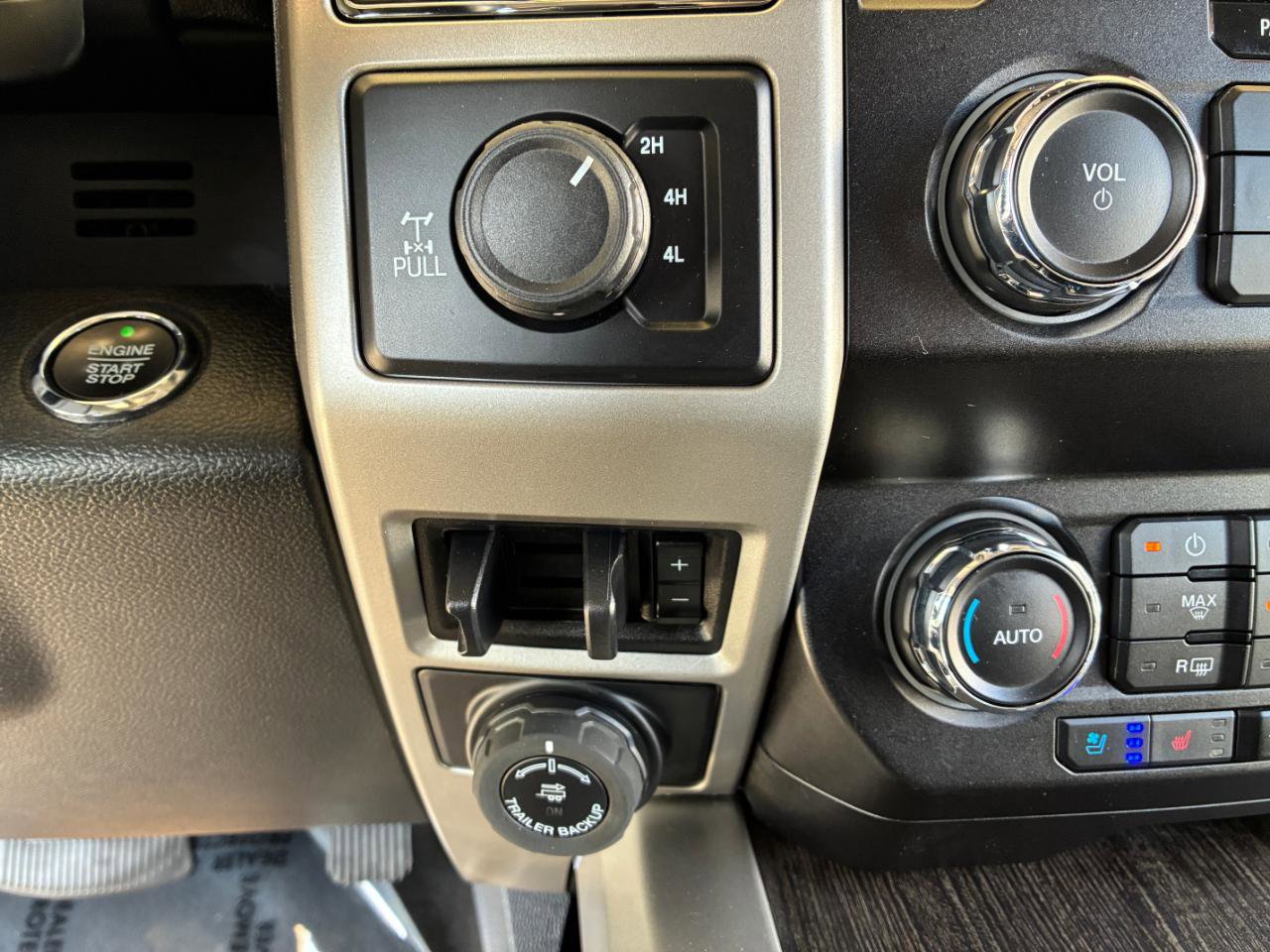 Used 2021 Ford F250 Lariat AWD/4WD image 32