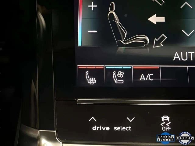 Used 2022 Audi e-tron Premium Plus w/ Premium Plus Package AWD/4WD image 56