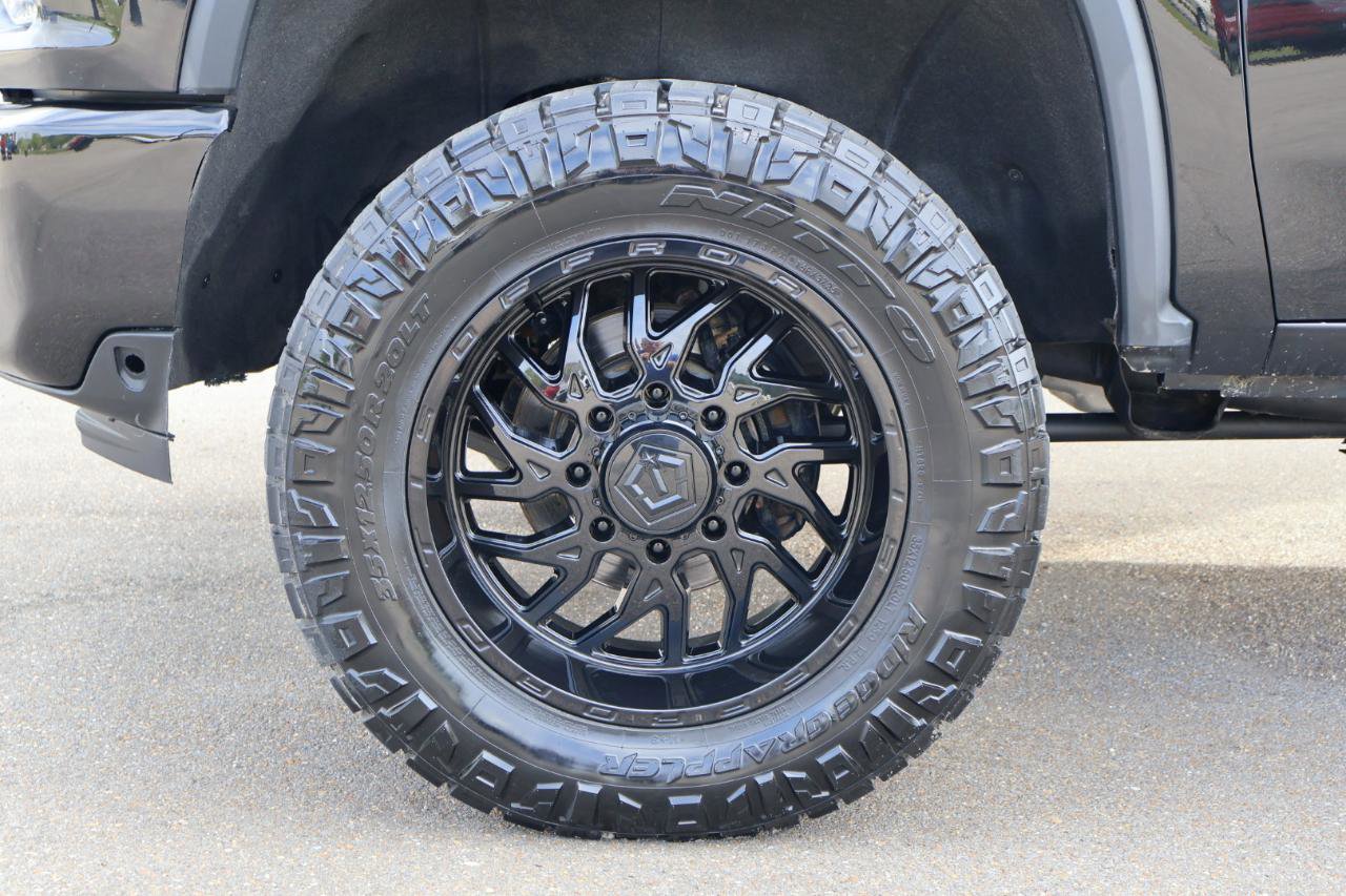 Used 2021 Chevrolet Silverado 2500 LTZ w/ Carhartt Edition image 13