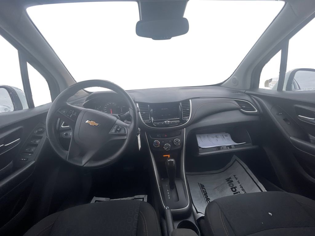 Used 2021 Chevrolet Trax LS w/ Tint and Cruise Package image 9