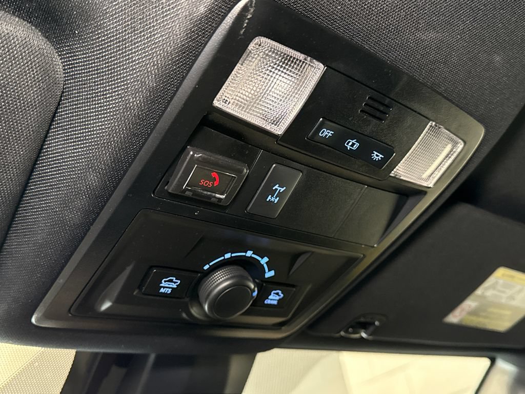 Used 2021 Toyota Tacoma TRD Sport AWD/4WD image 25