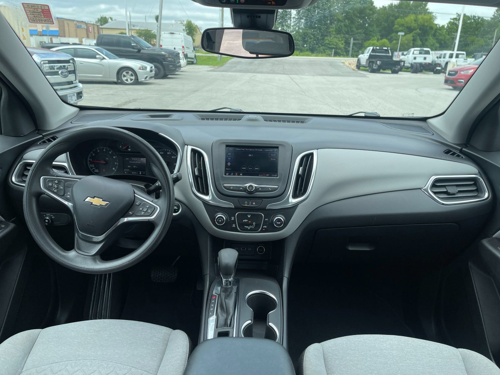 Used 2022 Chevrolet Equinox LS AWD/4WD image 15