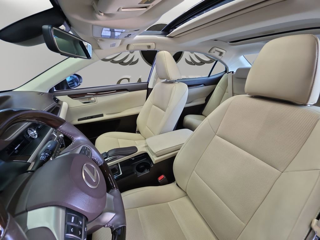 Used 2018 Lexus ES 350 w/ Navigation System Package image 10