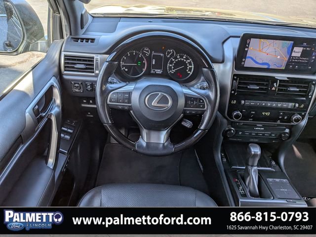 Used 2022 Lexus GX 460 Luxury w/ Accessory Package image 15